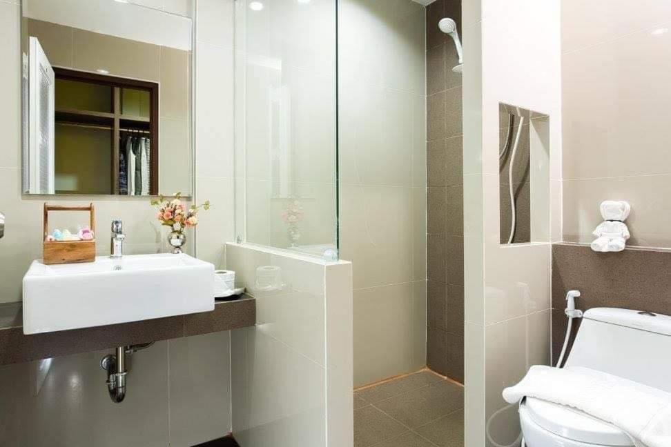 Anh Anh Homestay Bangkok Bagian luar foto